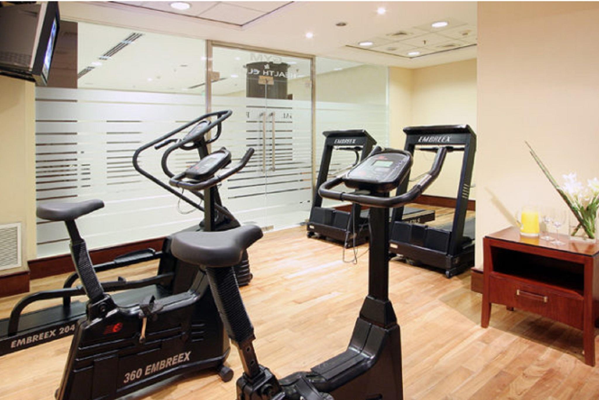 Regal Pacific Puerto Madero Hotel Буенос Айрес Екстериор снимка The gym at the hotel