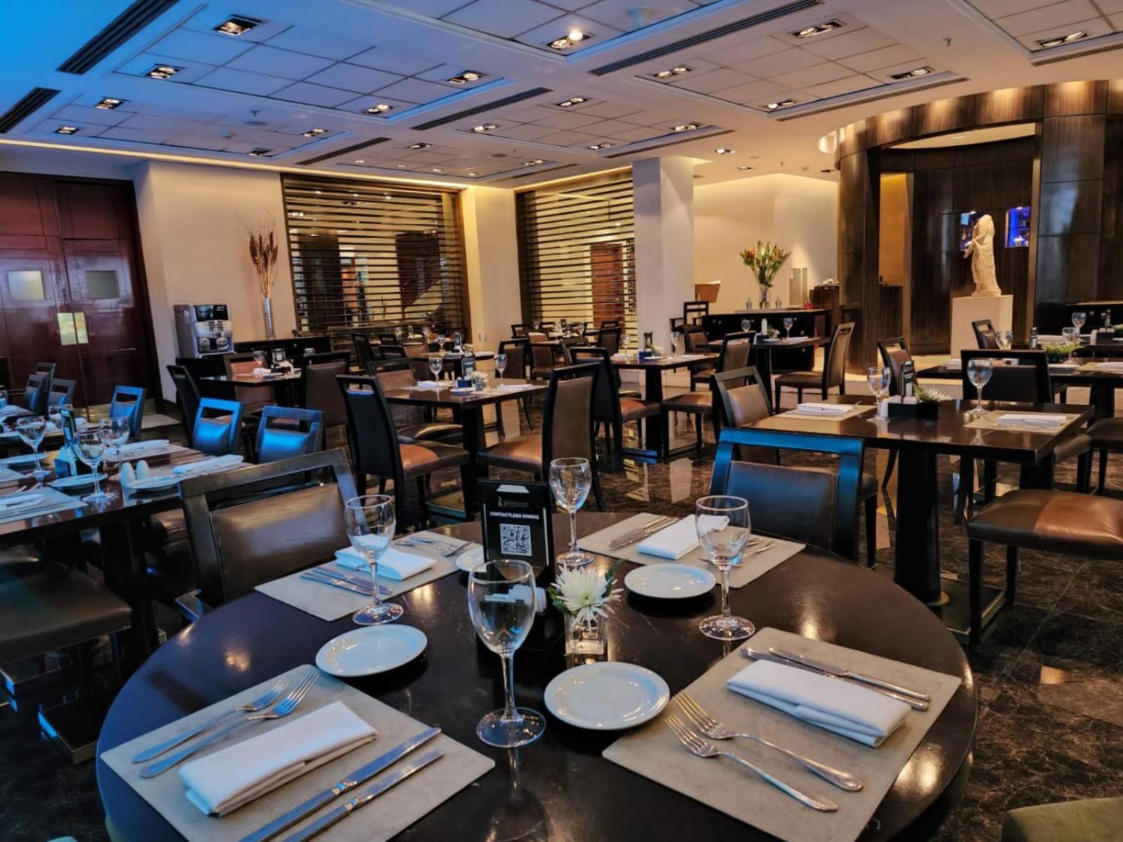 Regal Pacific Puerto Madero Hotel Буенос Айрес Екстериор снимка The interior of the restaurant