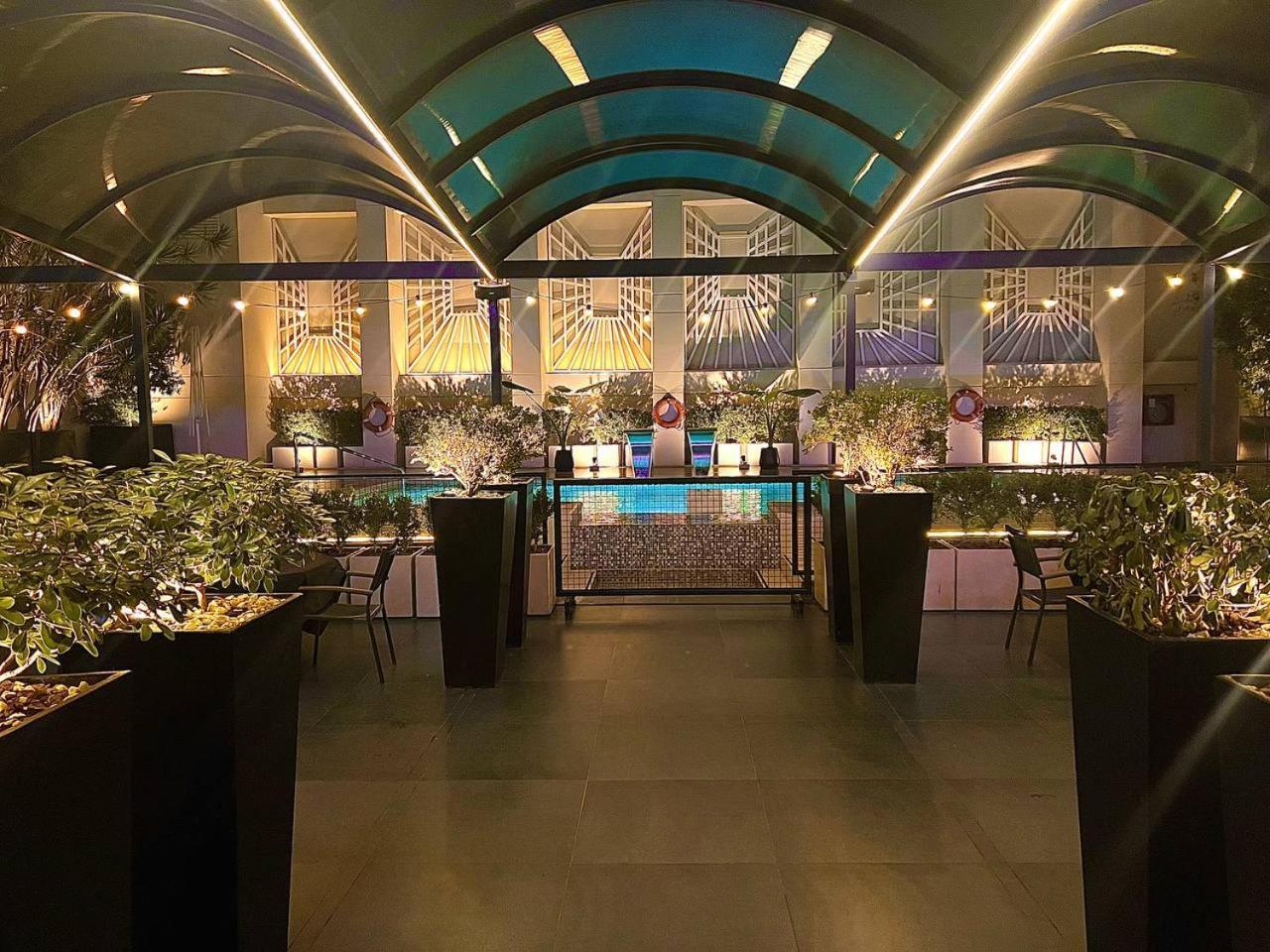 Regal Pacific Puerto Madero Hotel Буенос Айрес Екстериор снимка The interior of the restaurant